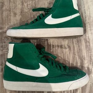 Nike Men's Blazer Mid 77 in Pine Green